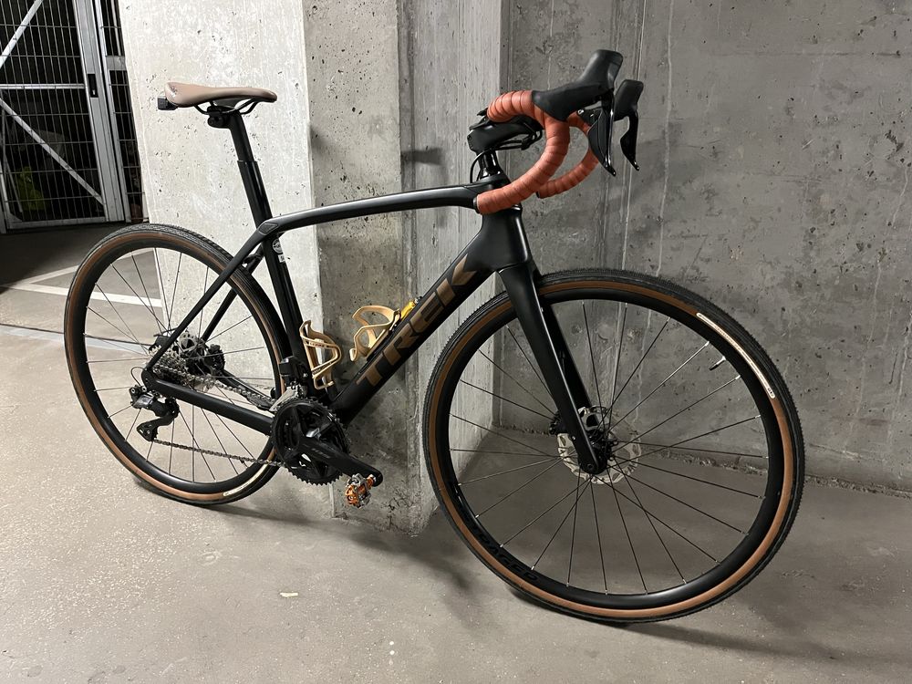 Trek Domane sl5 shimano 105 di2
