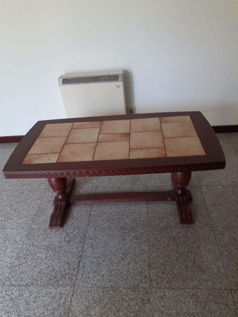Mesa de centro de sala.