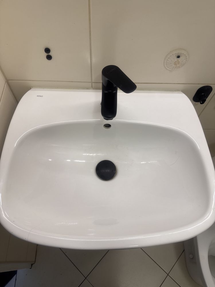 szafki lazienkowe pod umywalke i wiszace, umywalka
