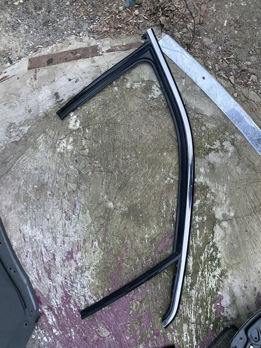 Молдинг Верхній Двері ПередПравий ЗаднійПравий Хром Jeep Compass 2022