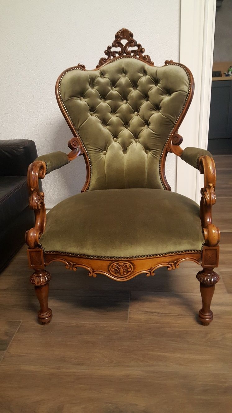 Piekny barokowy fotel po kapitalnej renowacji tapicerskiej