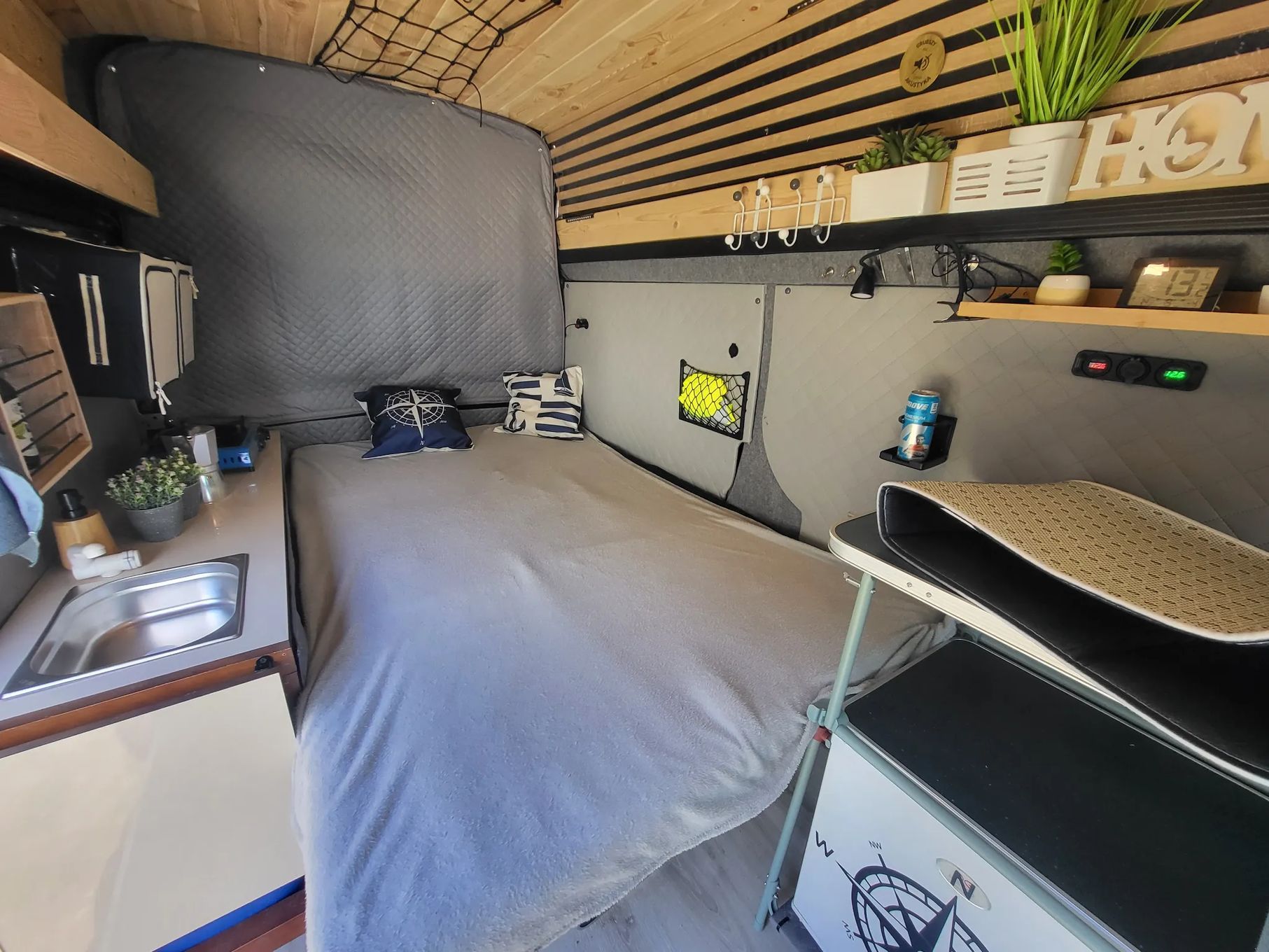 Opel Vivaro Camper Van Solar Webasto lodówka toaleta