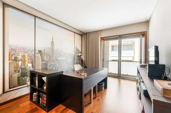 MORADIA T3 com suite, varanda e terraço