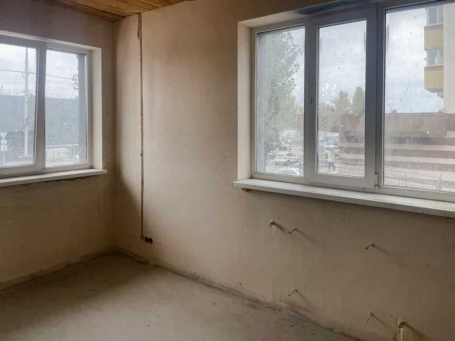 Продам фасадне приміщення 73 кв.м. вул. Набережна м. Вишгород