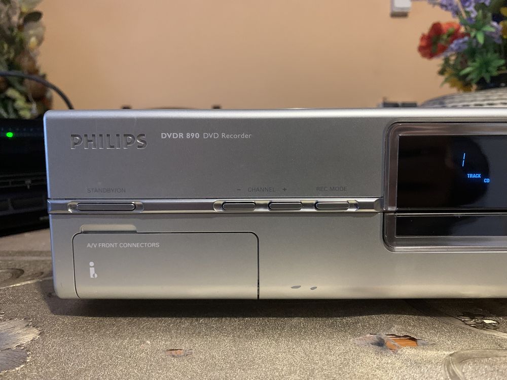 Nagrywarka DVD Philips DVD R890