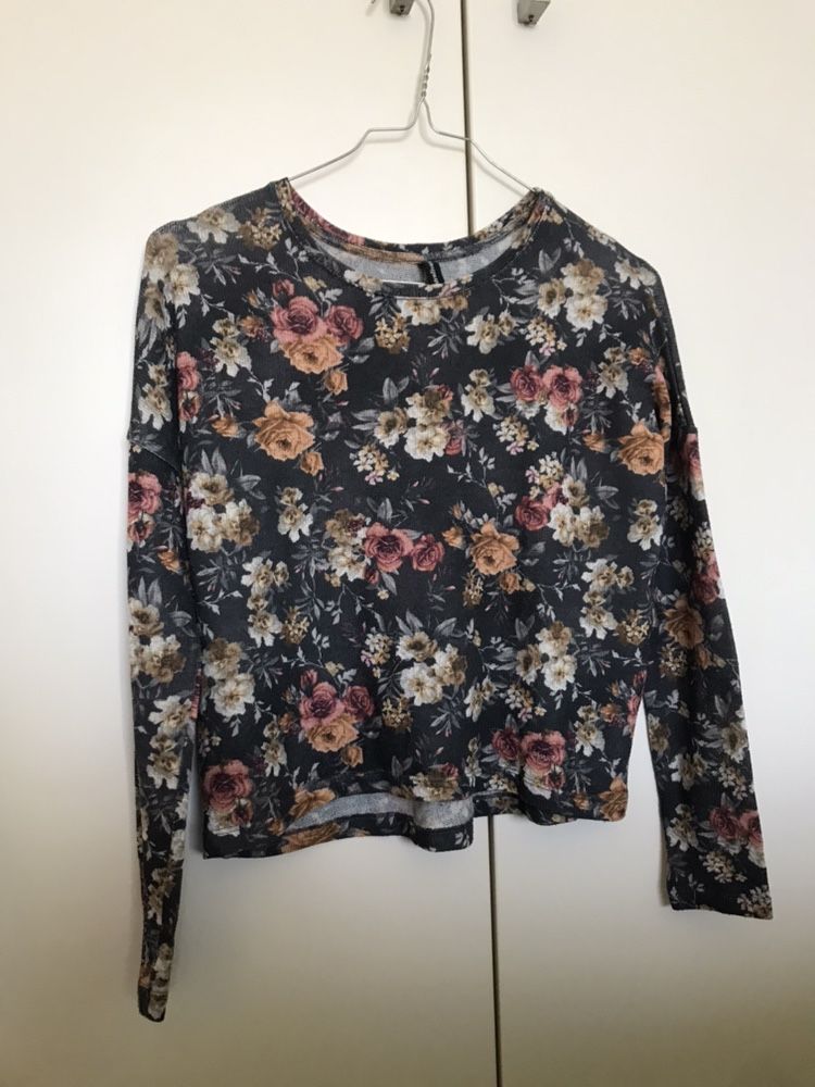 Camisola flores STRADIVARIUS (XS)