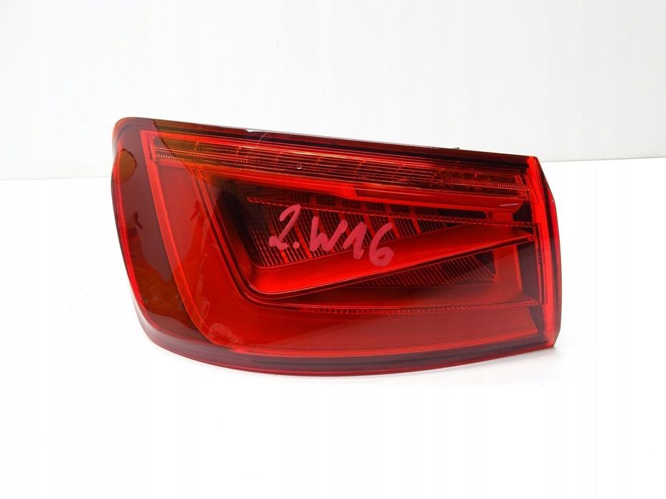 LAMPA LEWA LEWY TYŁ W BŁOTNIK AUDI A3 8V SEDAN CABRIO 8V5945095A LED