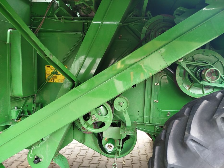 Комбайн зернозбиральний John Deere 1055, 1157. Джон Дір 1055