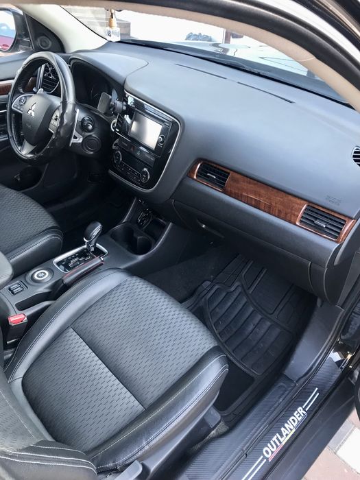 Мitsubishi Outlander 3(GT,3 літра)