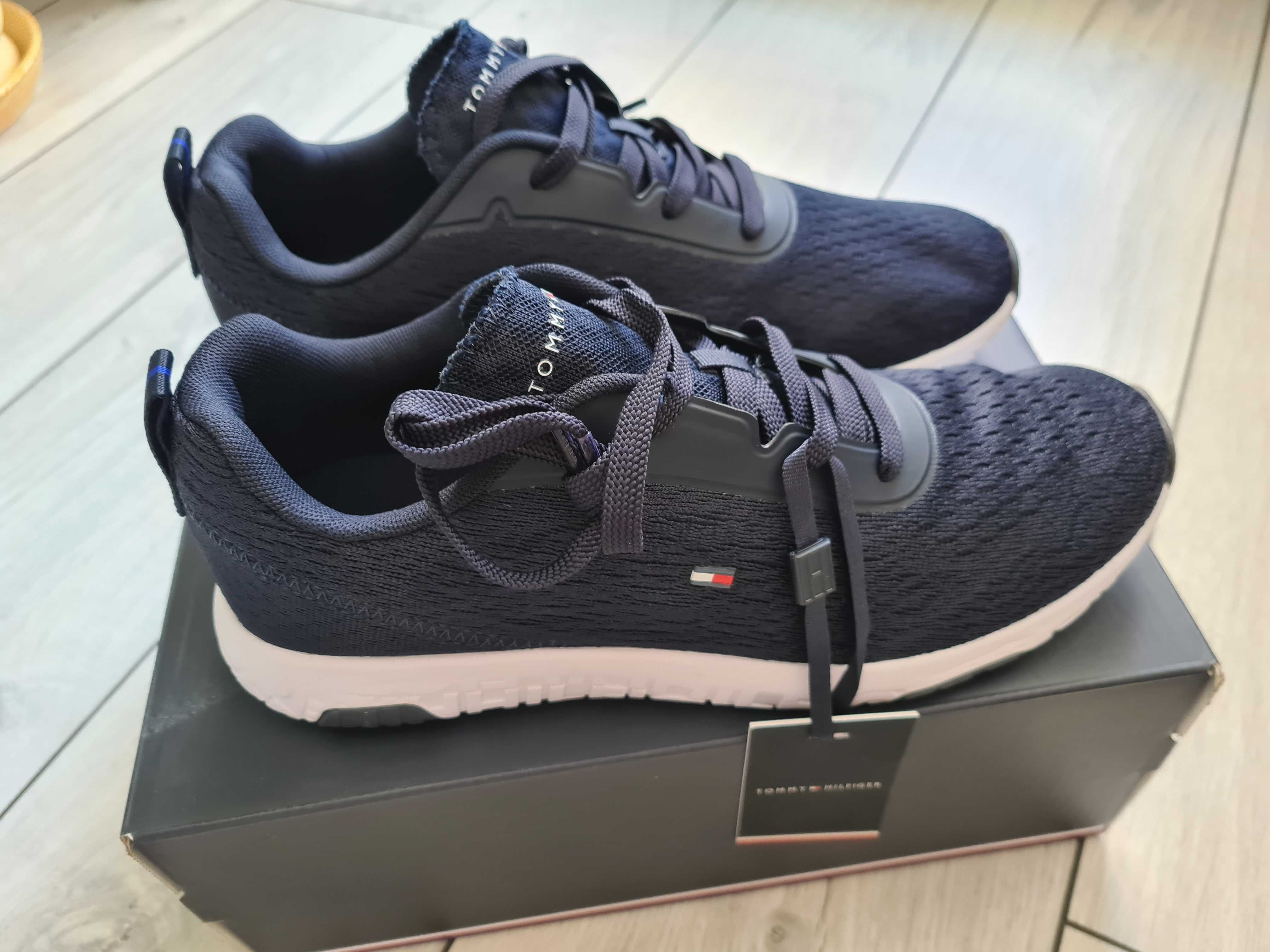 Tommy Hilfiger Buty sneakers oryginalne 41 Nowe 2 kolory