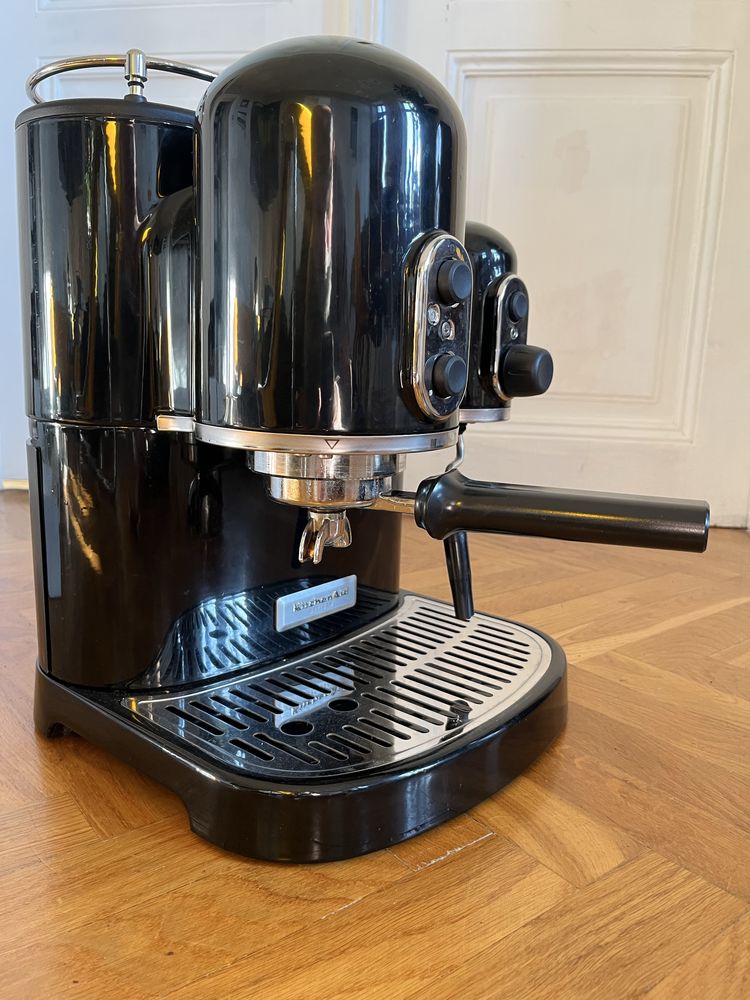Ekspres ciśnieniowy  KitchenAid Artisan ES2102EOB