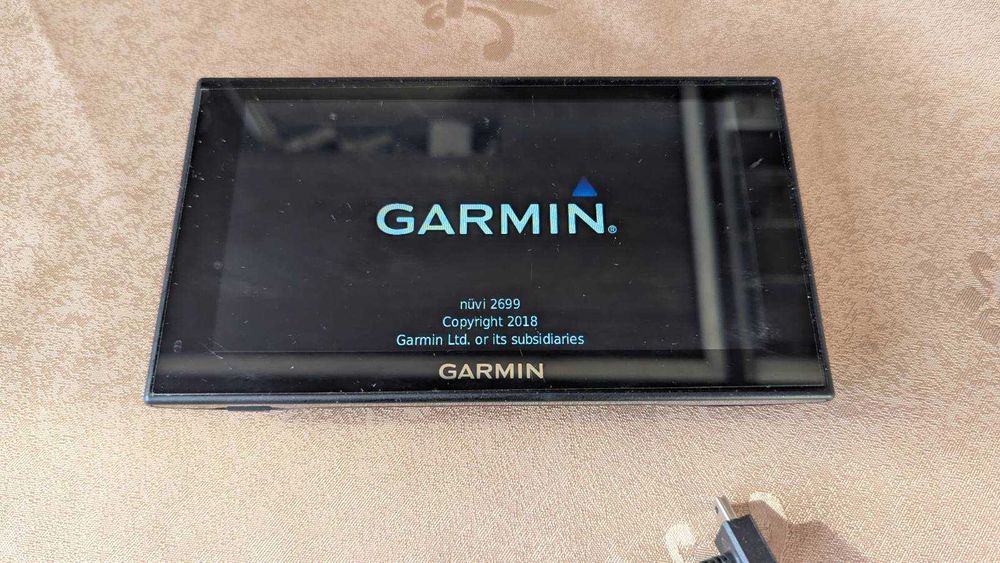 GPS-навігатор Garmin Nuvi 2699LMT + карти України і Європи