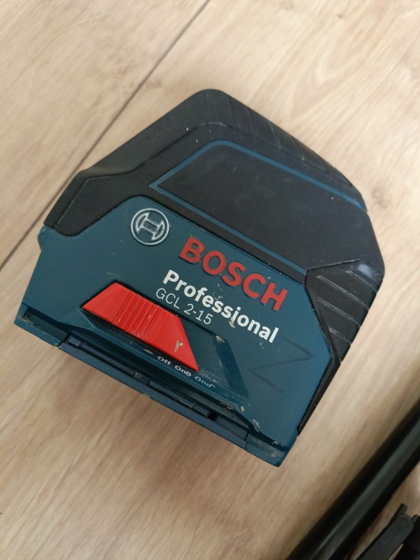 Laser krzyżowy Bosch GCL 2-15 Professional liniowy poziomica laserowa