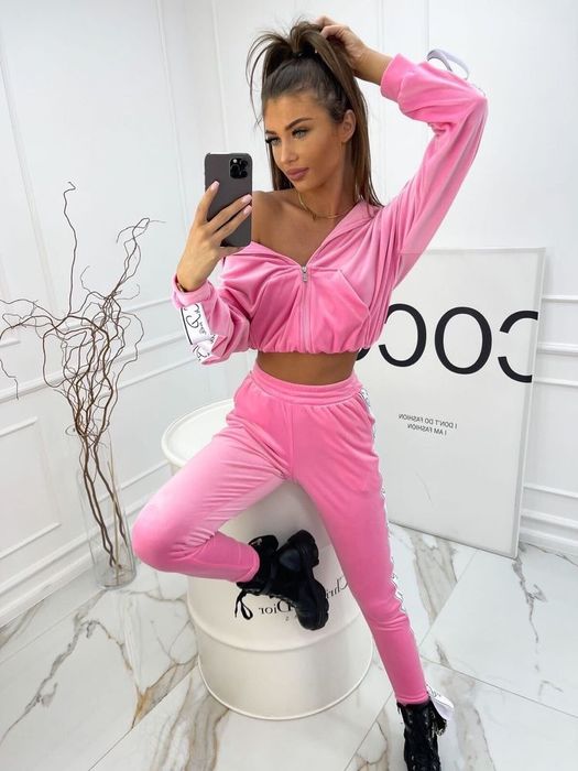 Piękny cukierkowy welurowy komplet La Perla różowy premium S taśmy