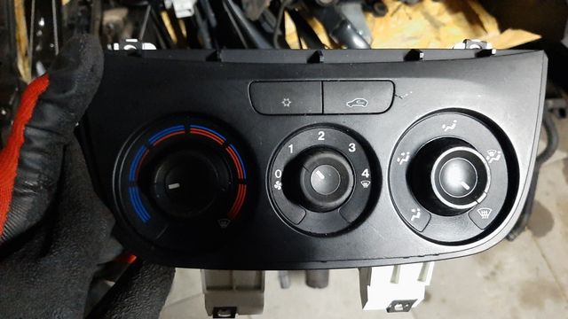 Panel sterowania klimatyzacji Fiat Doblo II