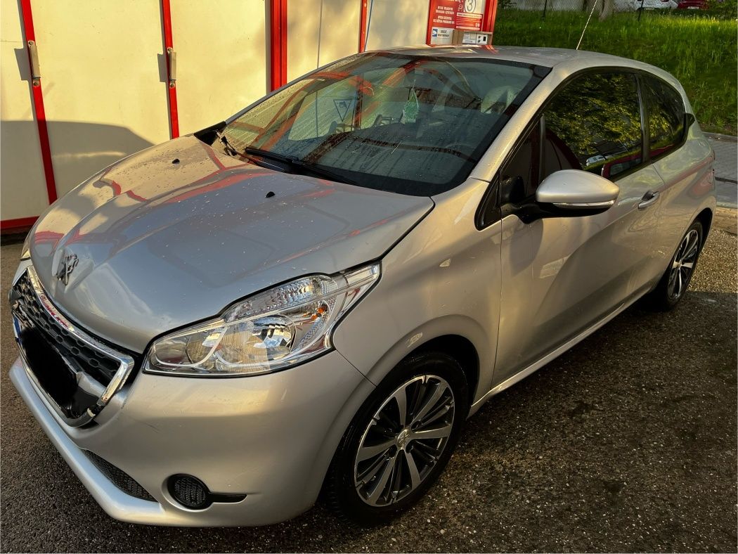 Peugeot 208 niski przebieg 90 tyś