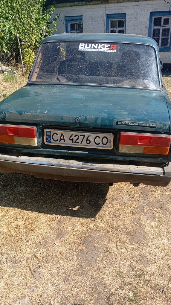 Продам ваз-2107 в нормальном стане