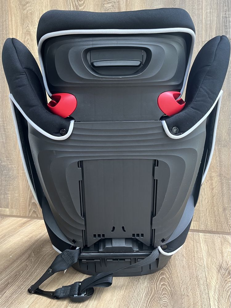 Автокрісло 15-36 кг 3-12 років.Cybex solution b-fix