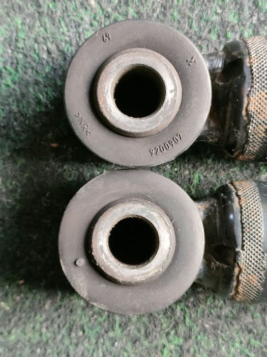 Амортизатори задні Renault 562104719R