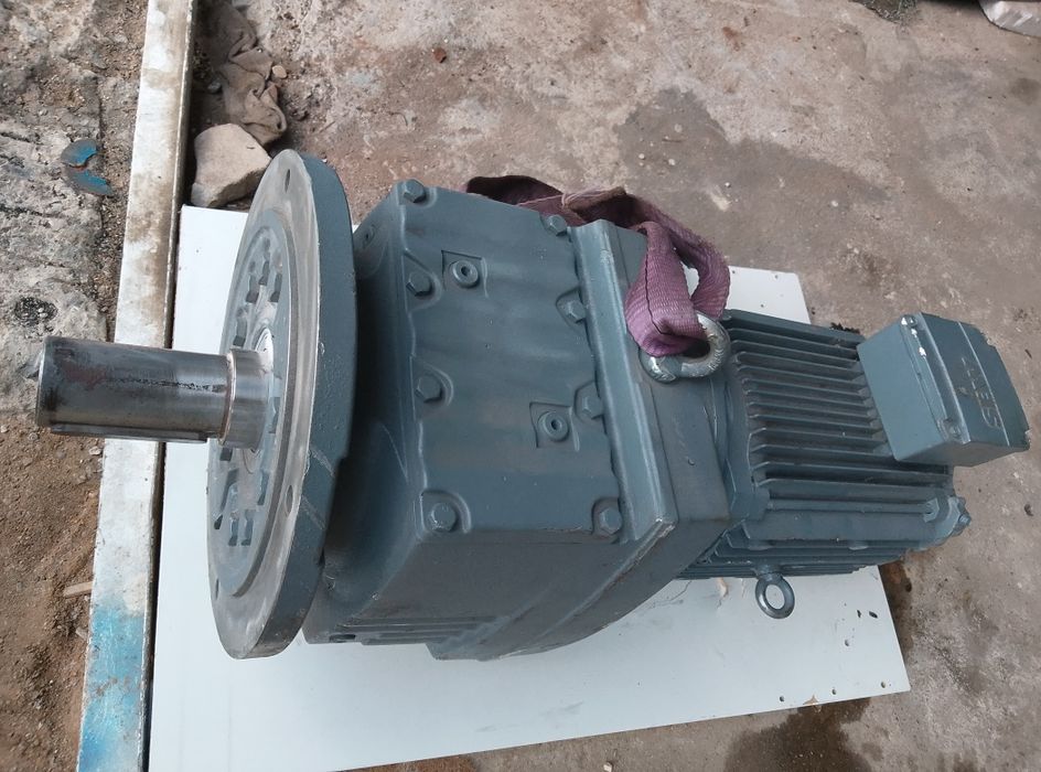 Motoreduktor Przekładnia SEW 4kW 23 obtoty