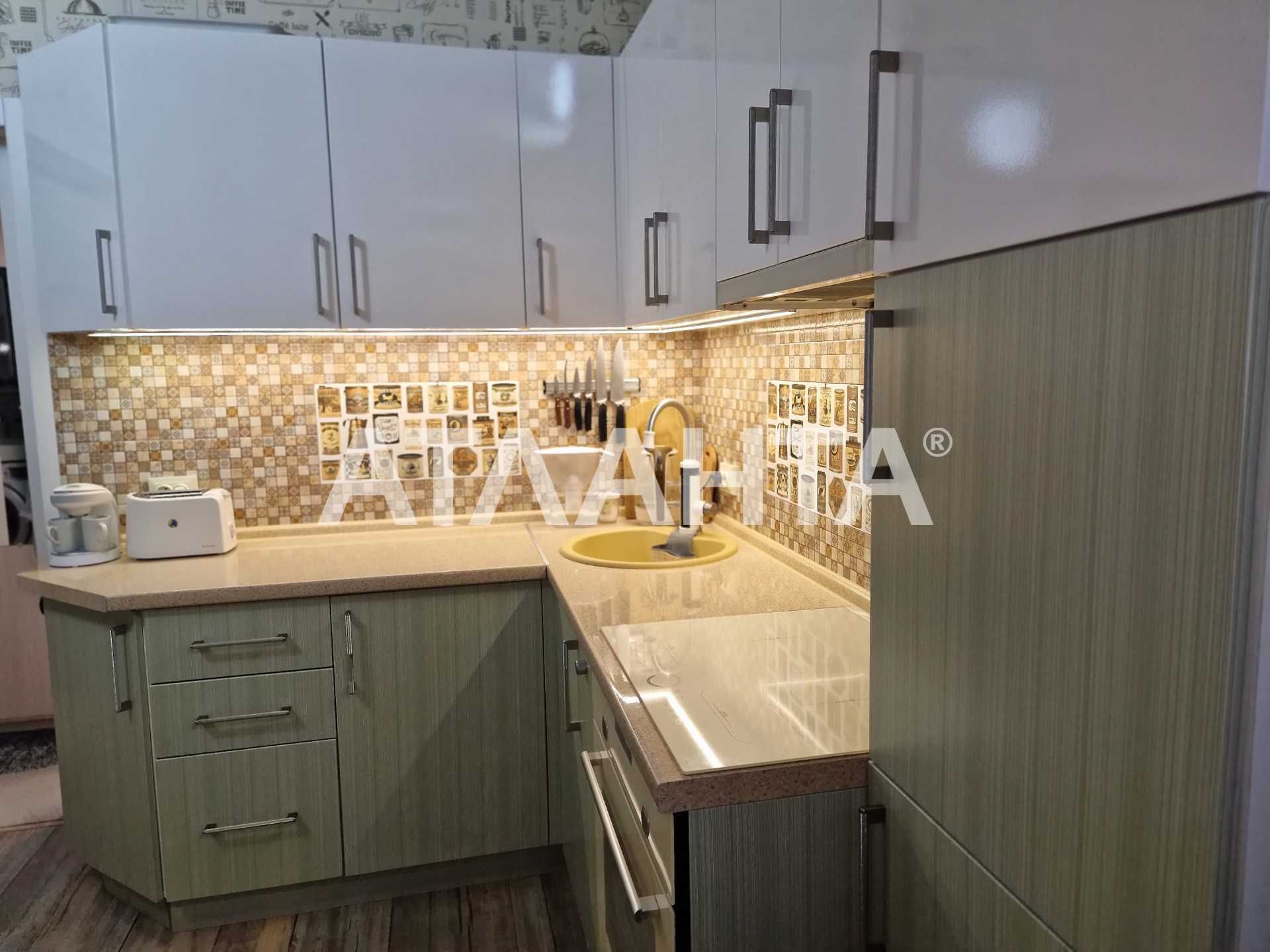 Продам 1 комнатную квартиру в Лесках