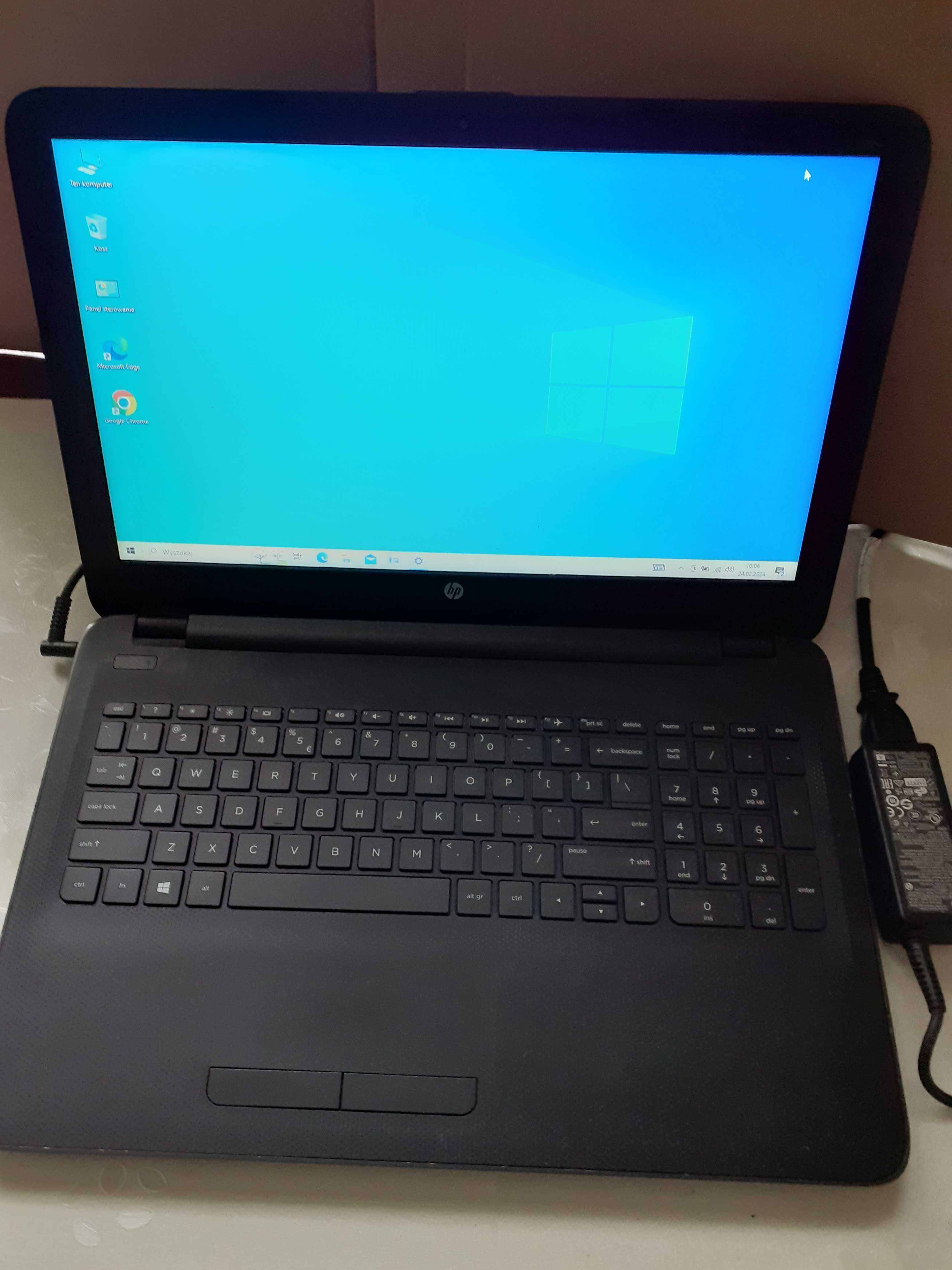 Laptop HP 15-bs155nw 8 GB RAM. intel core i3. SSD 180 GB. Win 10