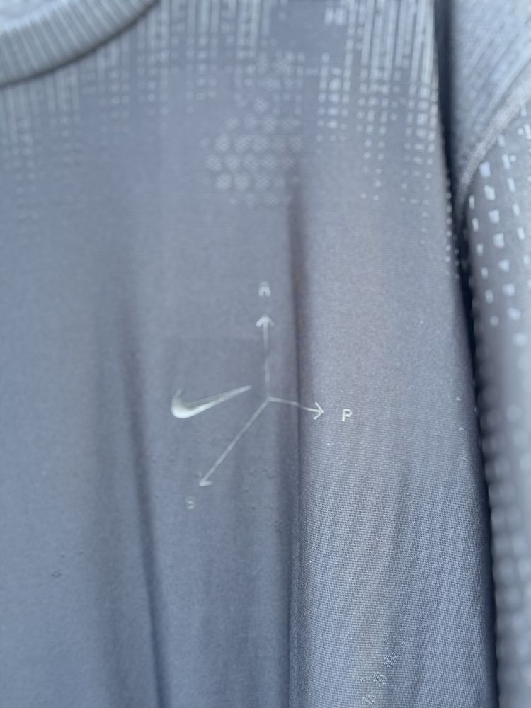 Футболка чоловіча Nike A.P.S. Training [FN2971-010] оригінал