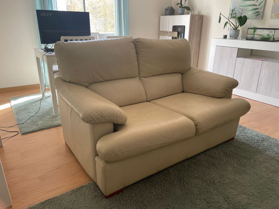 Conjunto Sofás de Pele (Bege)