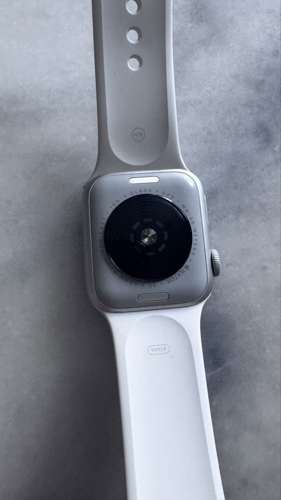 Apple Iwatch SE 40mm aluminium case