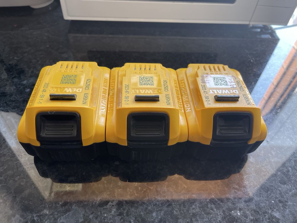 3 baterias dewalt 5 ah 18 V