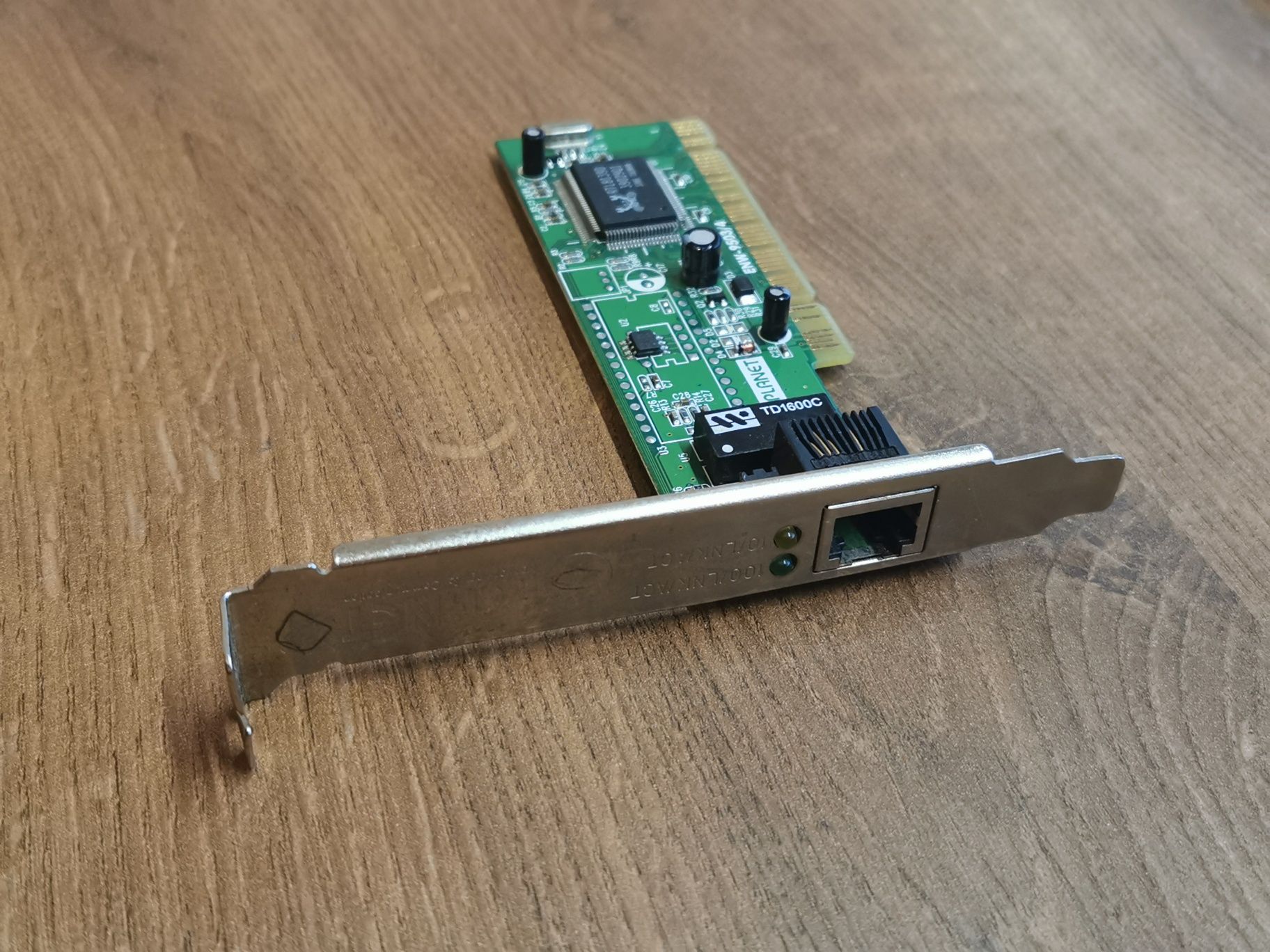 Karta sieciowa LAN Planet ENW-9504 v.9 10/100Mbit PCI RJ-45