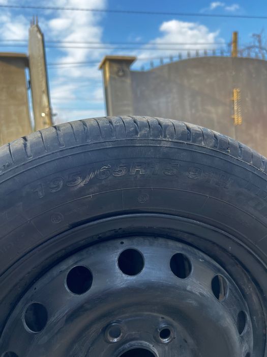 Продам резину з дисками R15 5/112у зборі BELSHINA 195/65 R15  (літо)
