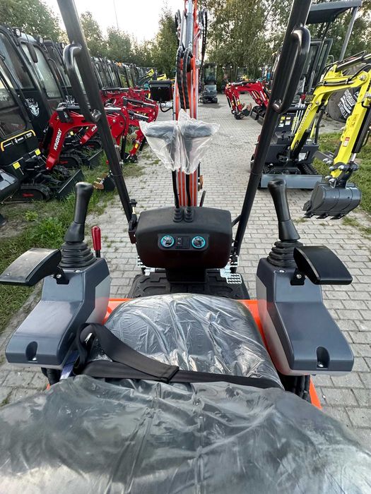 Minikoparka Kingway XT10 Vip10 DWUSEKCYJNA POMPA Ramię Skr 3 ŁYŻKI