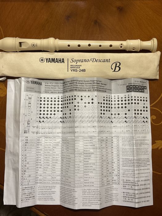 Блокфлейта YAMAHA YRS-24B