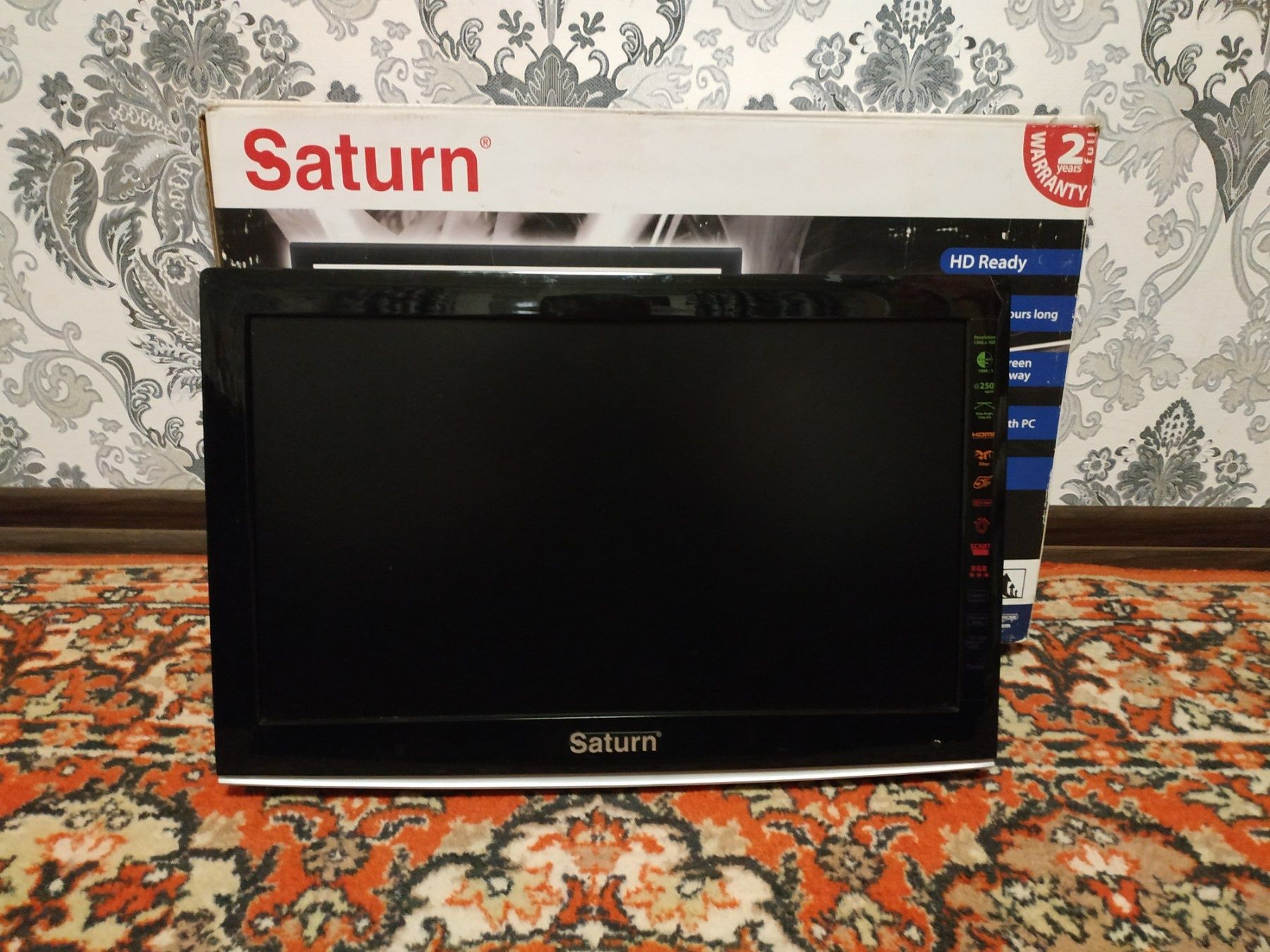 Продам телевизор Saturn
