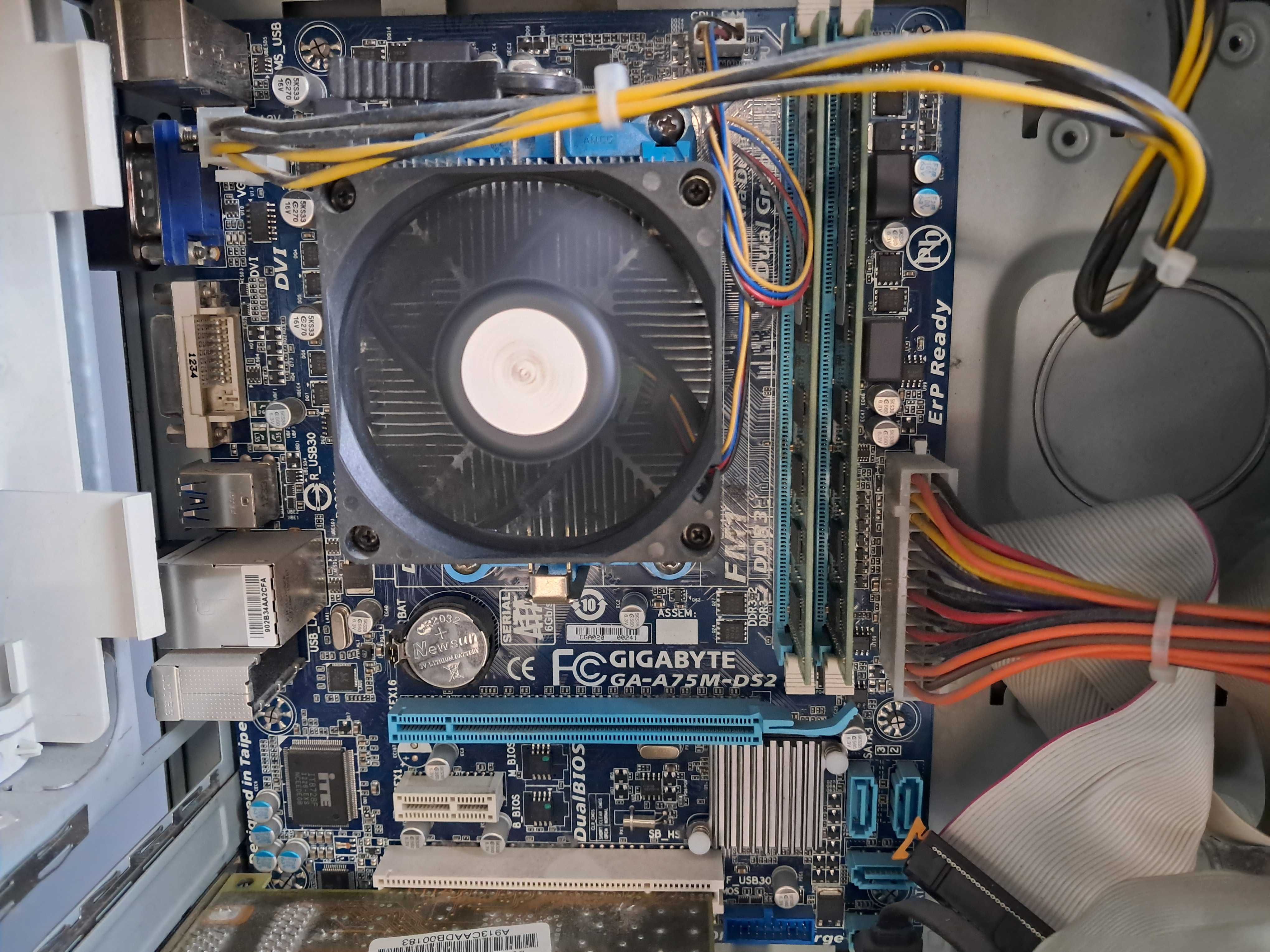 Komputer T-Systems AMD A4-3400 2.7GHz Win10