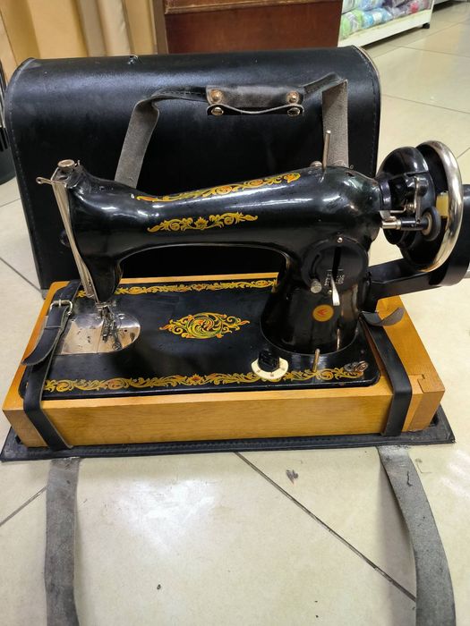 Швейні машинки, швейна машинка