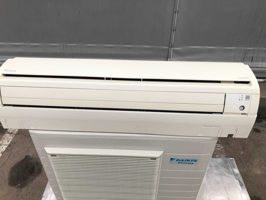 Кондиционер настенный инвертор Daikin FTXS71FV1B б/у до 80 м2 монтаж
