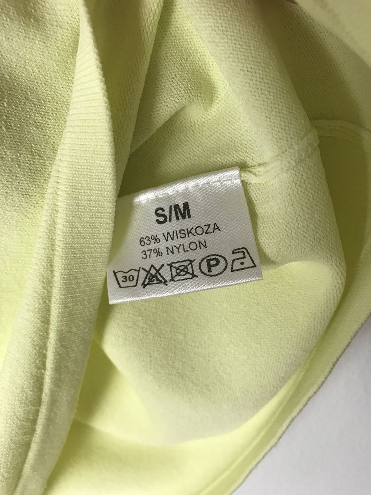 Jasny zielony top na cienkich ramiączkach cekiny koraliki vintage