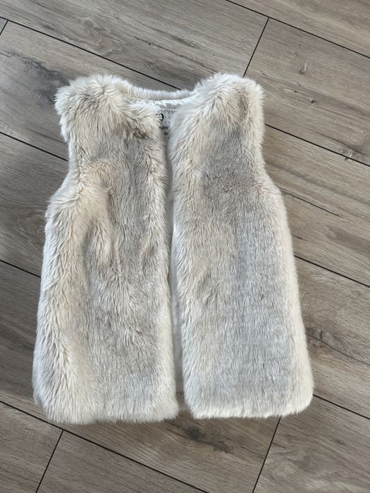 Меховая жилетка на девочку 5-7 лет