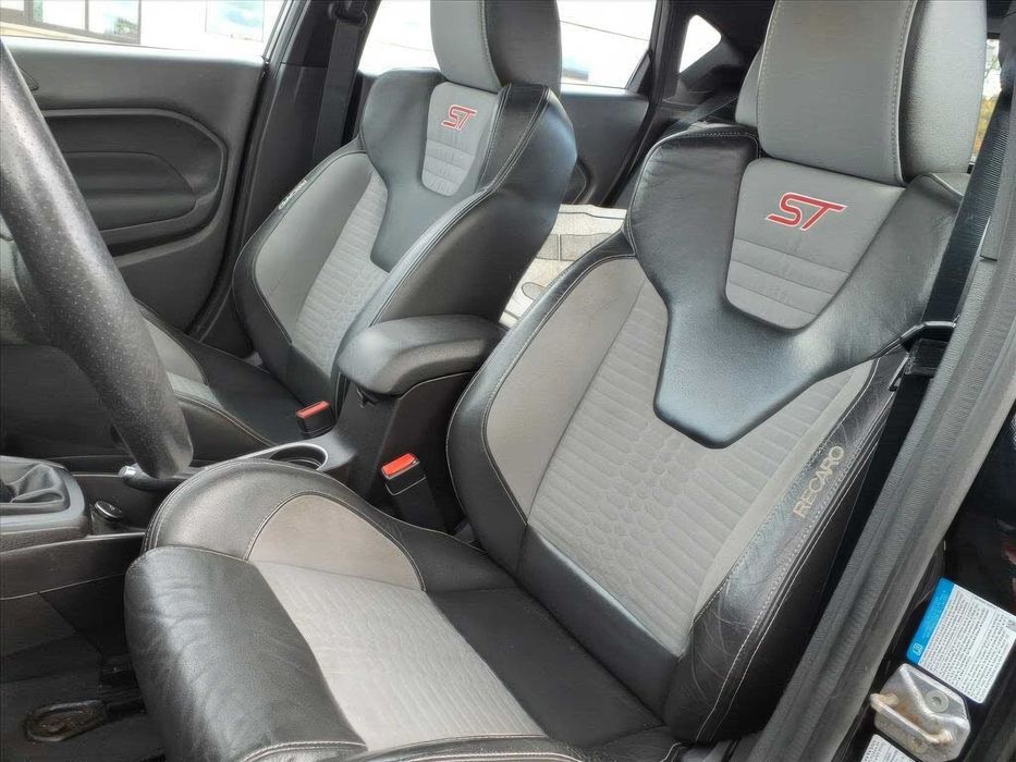 Ford Fiesta ST      2017