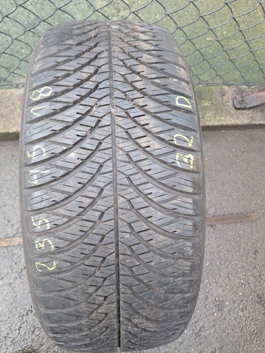 235/45/18 Yokohama BluEarth-4s AW 21 2023r