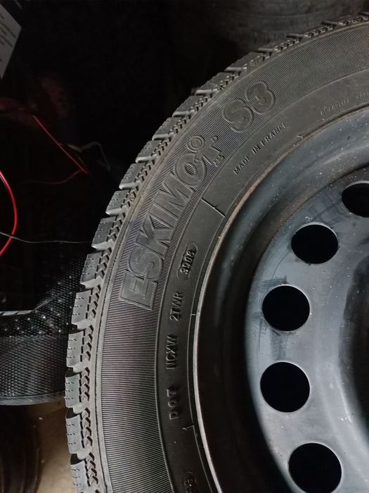 Продам резину 205/60/16