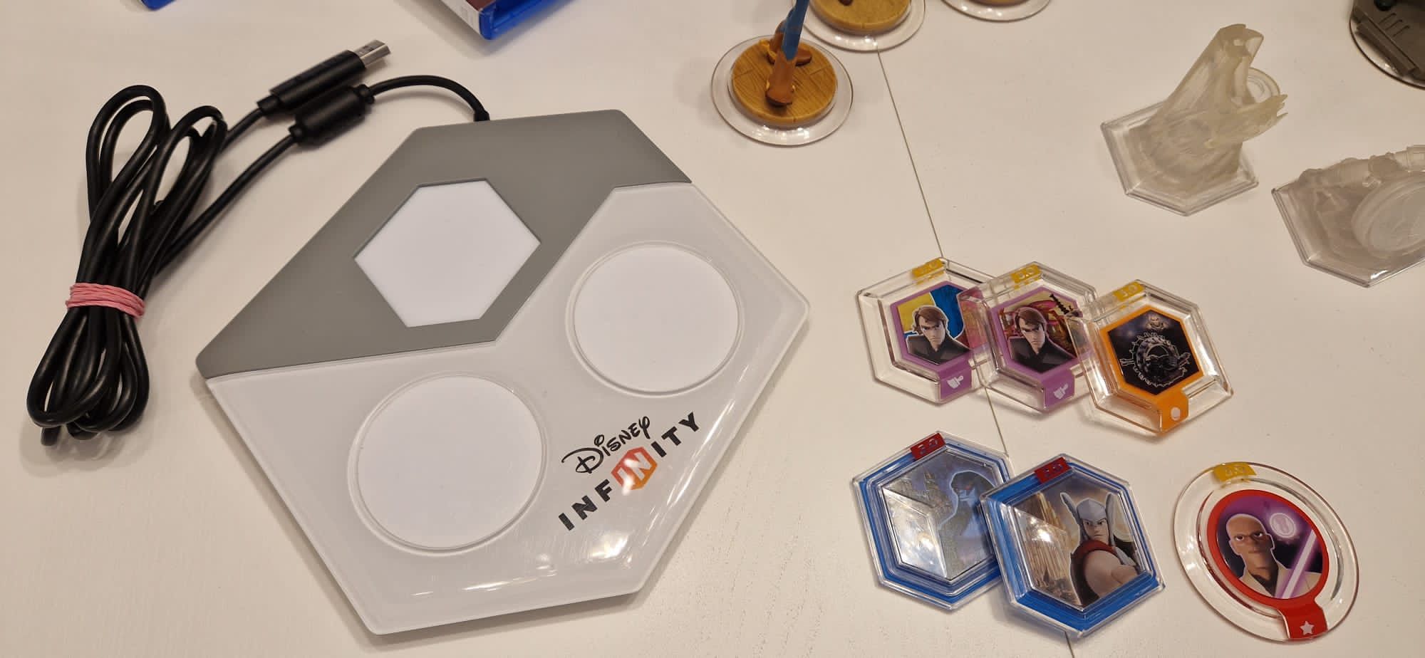 Zestaw Disney Infinity ps4 POLSKA WERSJA 2.0 i 3.0 + figurki + portal