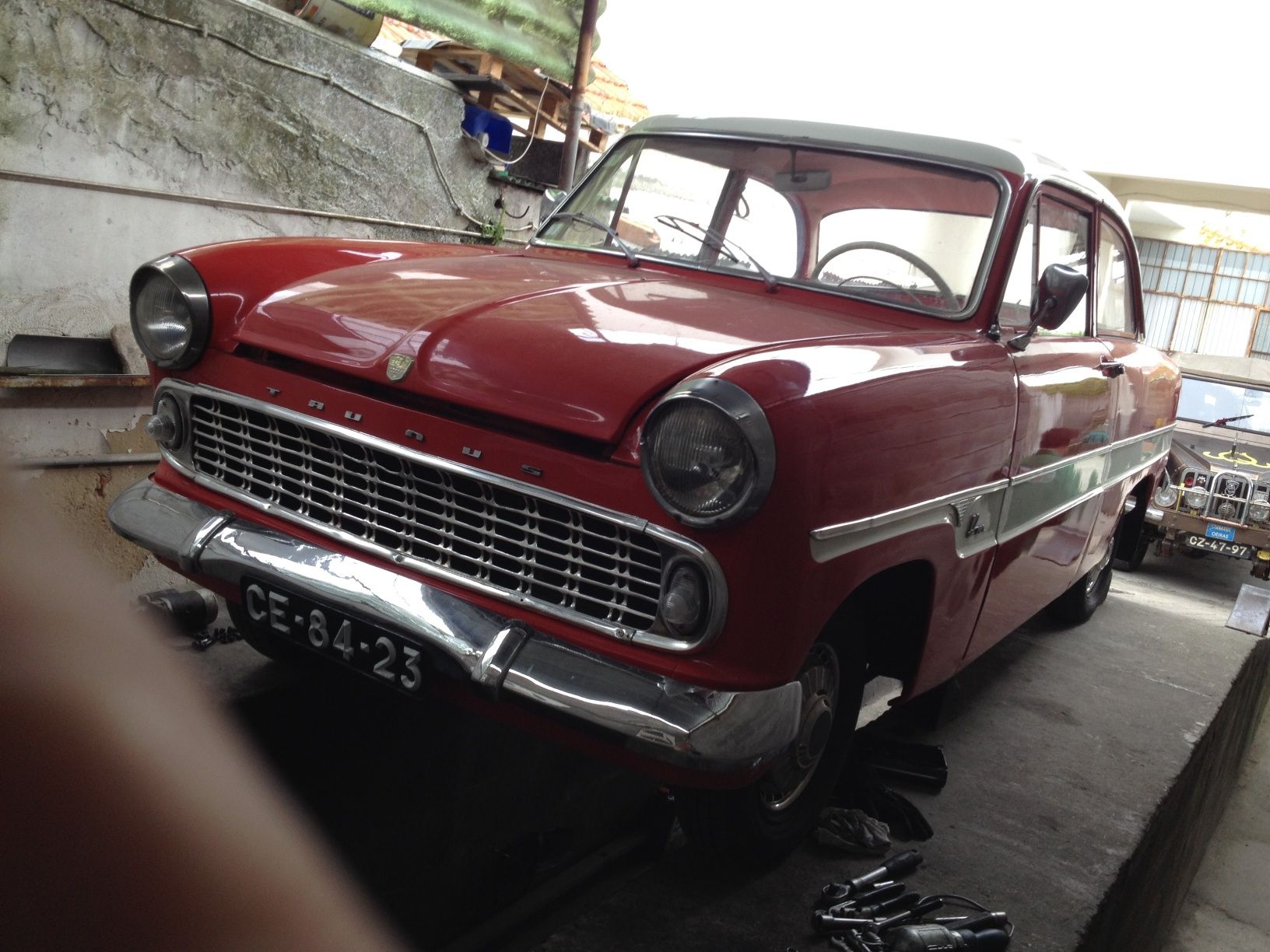 Clássico Ford Taunus 12M SUPER