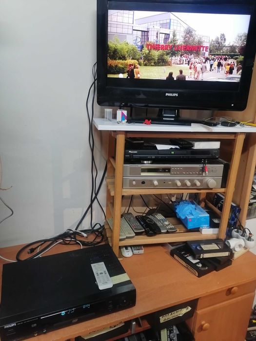 Odtwarzacz CD/DVD Philips DVD750 pilot