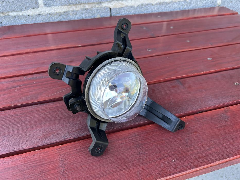 Halogen prawy Hyundai ix35 lampa przeciwmgielna prawy przód