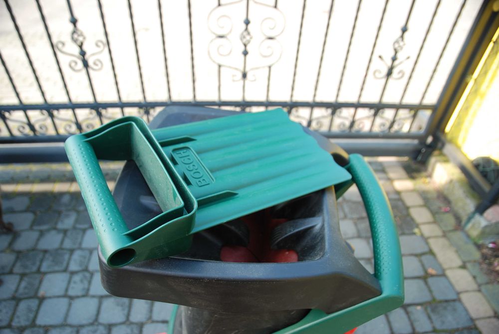 Elektryczny Rozdrabniacz do gałęzi 2200 W