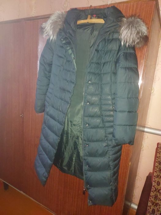 Зимове жіноче пальто