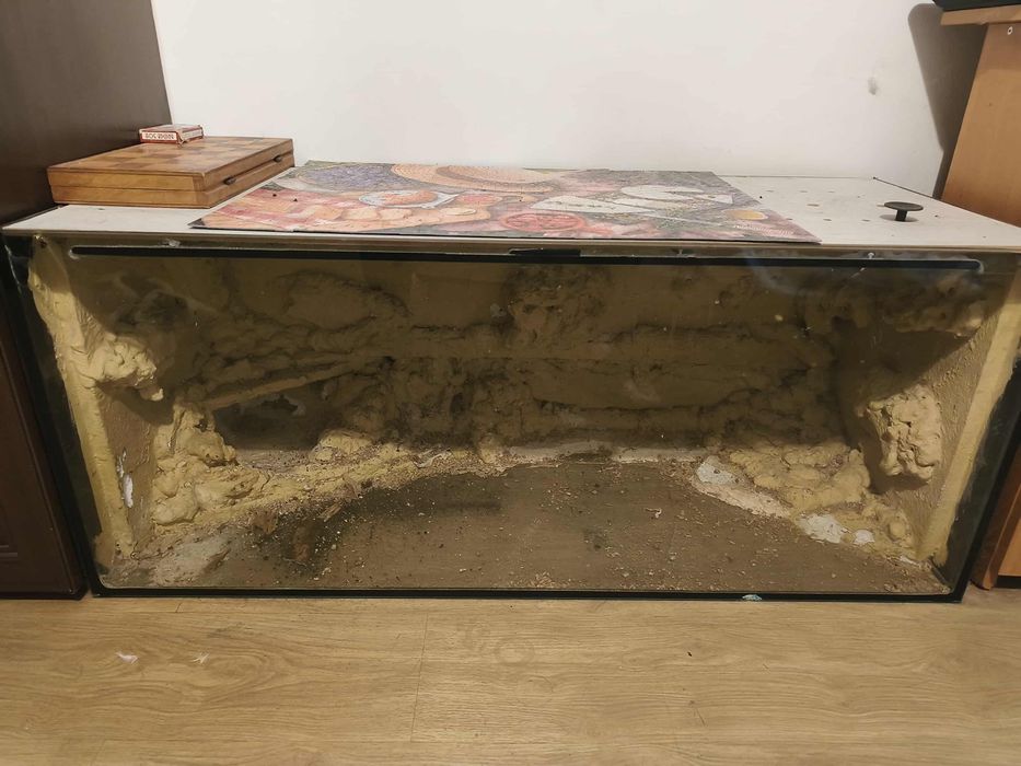 Bardzo duże akwarium/terrarium